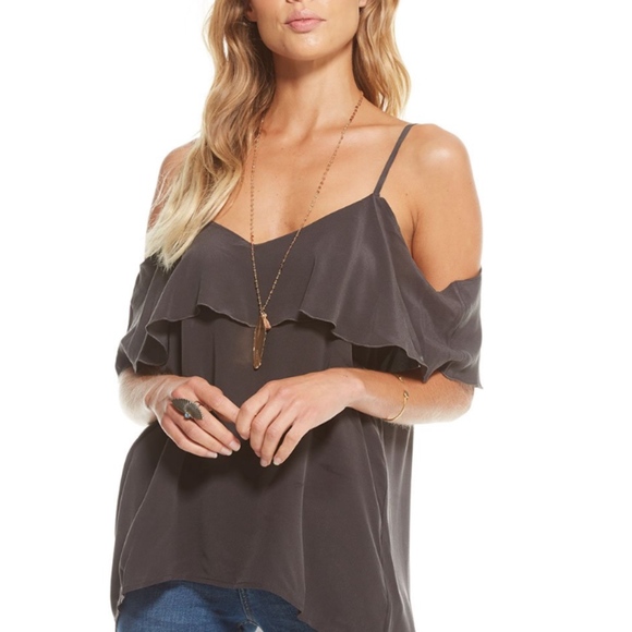 SILK BASICS COLD SHOULDER DOUBLE V RUFFLE TOP - Picture 4 of 4